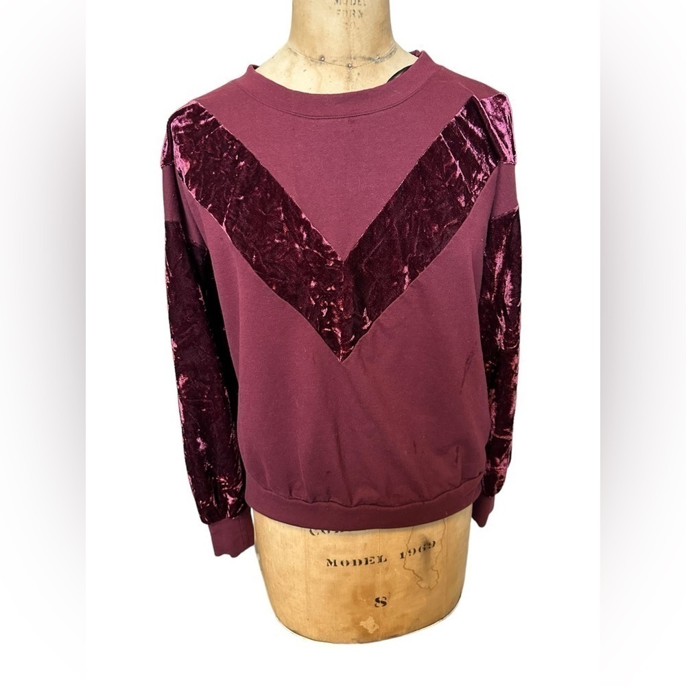 William Rast maroon Hannah sweatshirt with velvet detail size small
